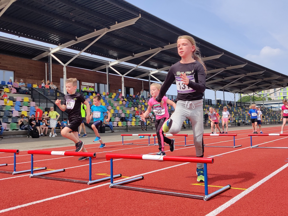 Clubkleding · Atletiekvereniging Marathon Pim Mulier uit Hengelo